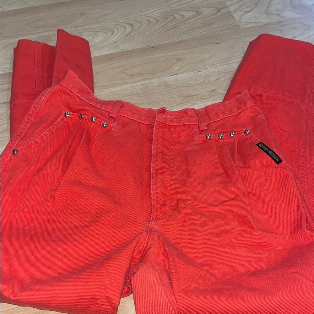 Women’s vintage Rocky Mountain jeans read below.
